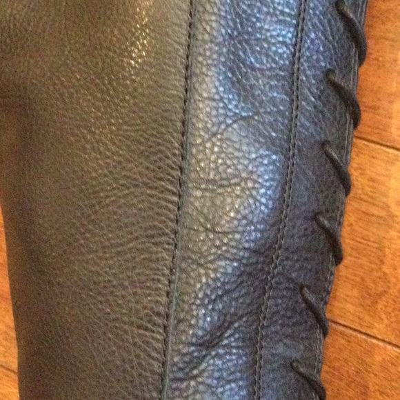 New never worn.black leather boot size 9 - Picture 9 of 16